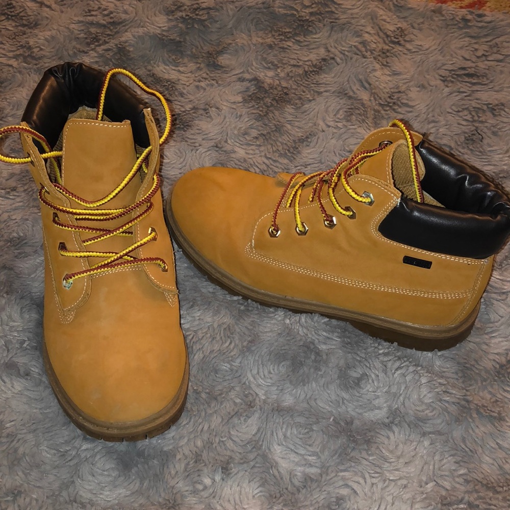 Big boys waterproof timberland look a like boots